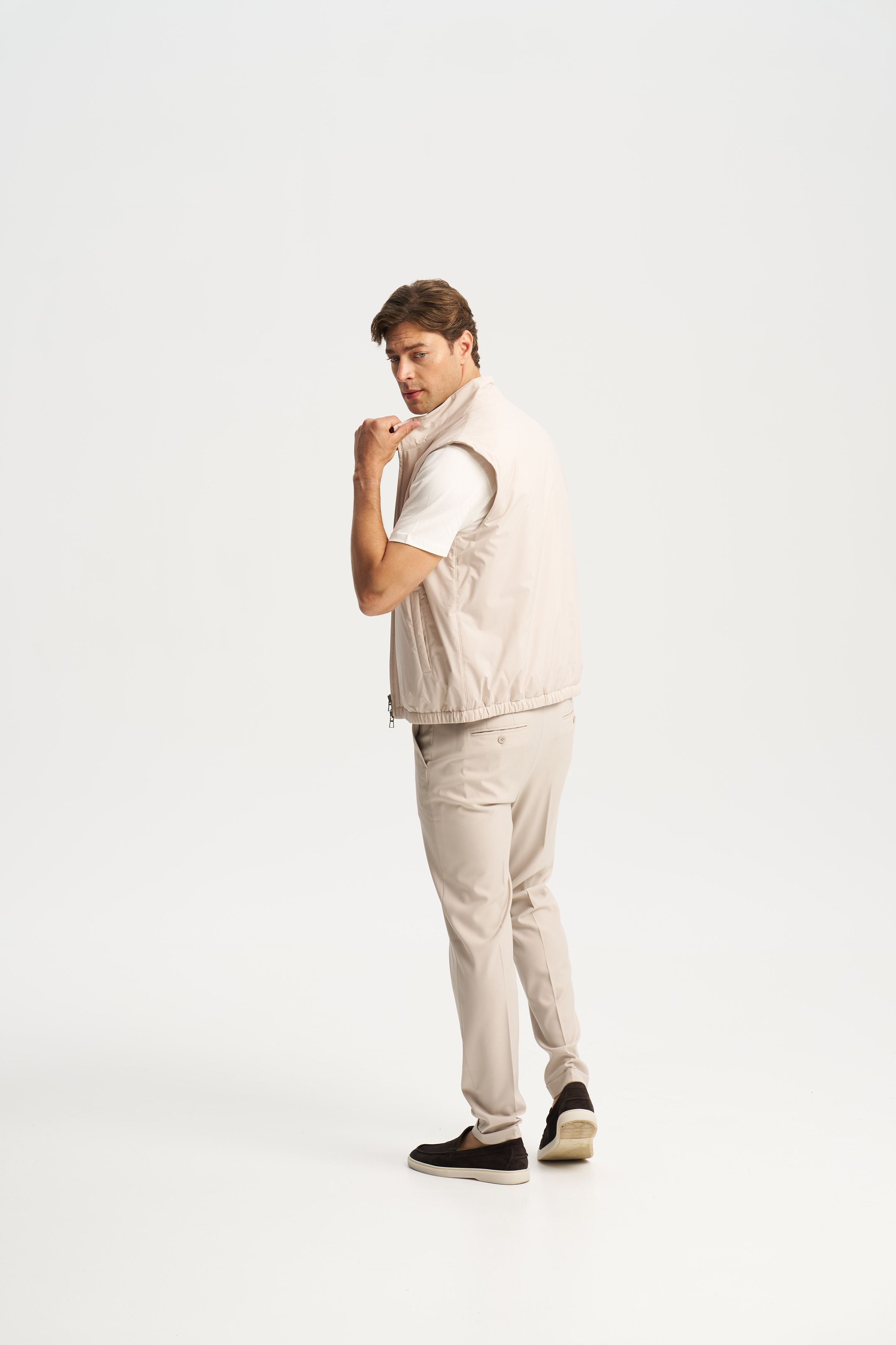 Como Reversible Vest Beige